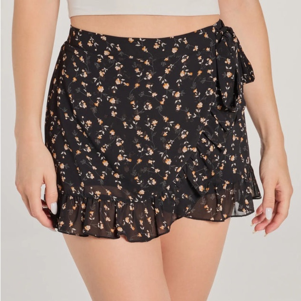 Flirty Perfection Ruffled Floral Chiffon Skort